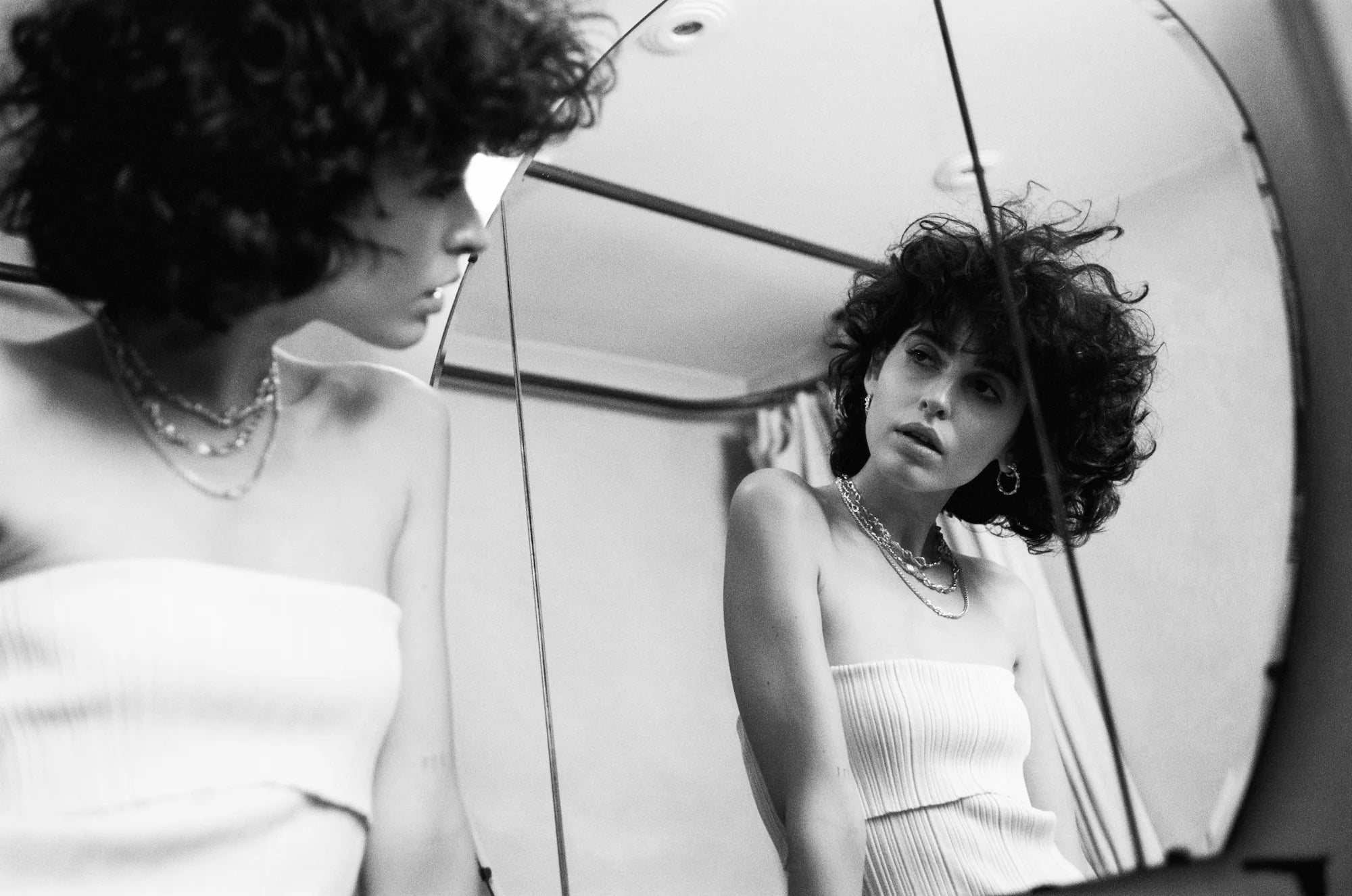 Artistic Jewelry Pieces That Tell a Story