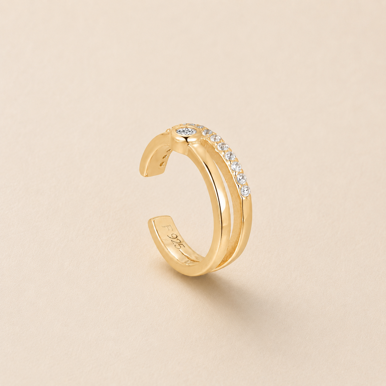 Shiny Embrace Ear Cuff