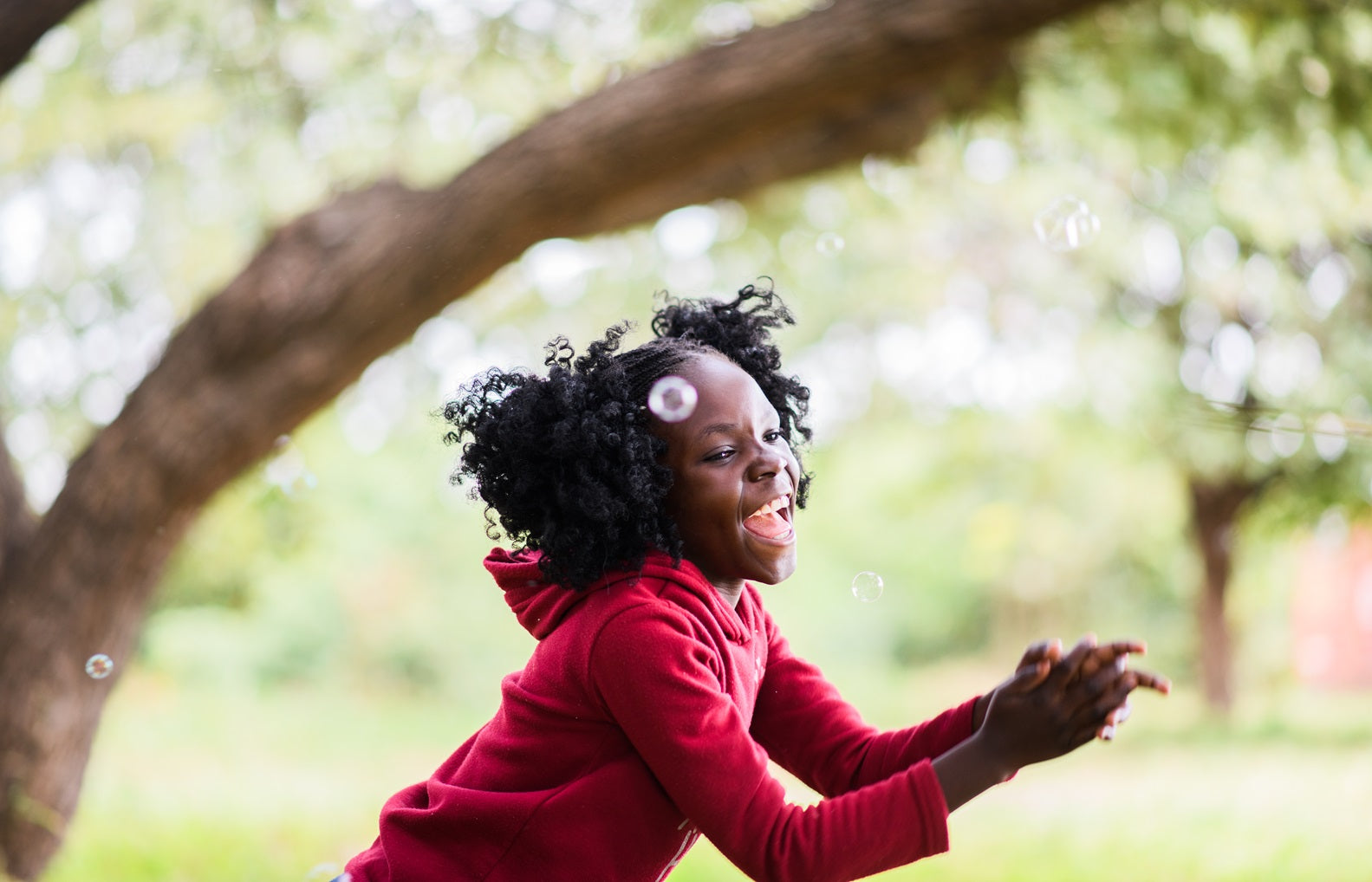 A Beautiful Sight: Frida & Florence Partners with Sightsavers