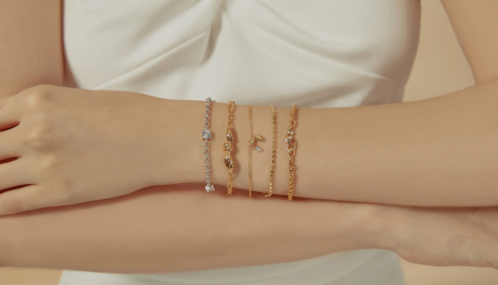 The Intersection of Jewelry and Sculpture in Wearable Art