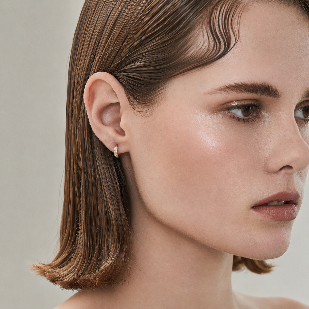 14K Solid Gold Allure Single Hoop Earring