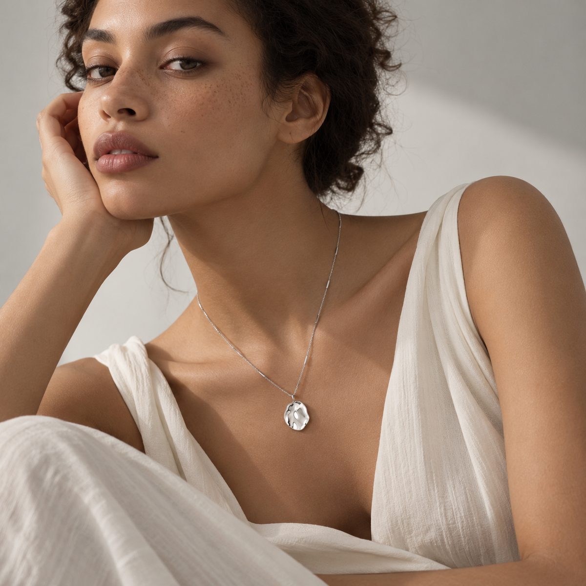 Esther Pendant Necklace