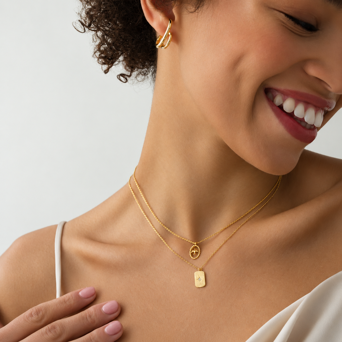 Sirin Gold Pendant Necklace