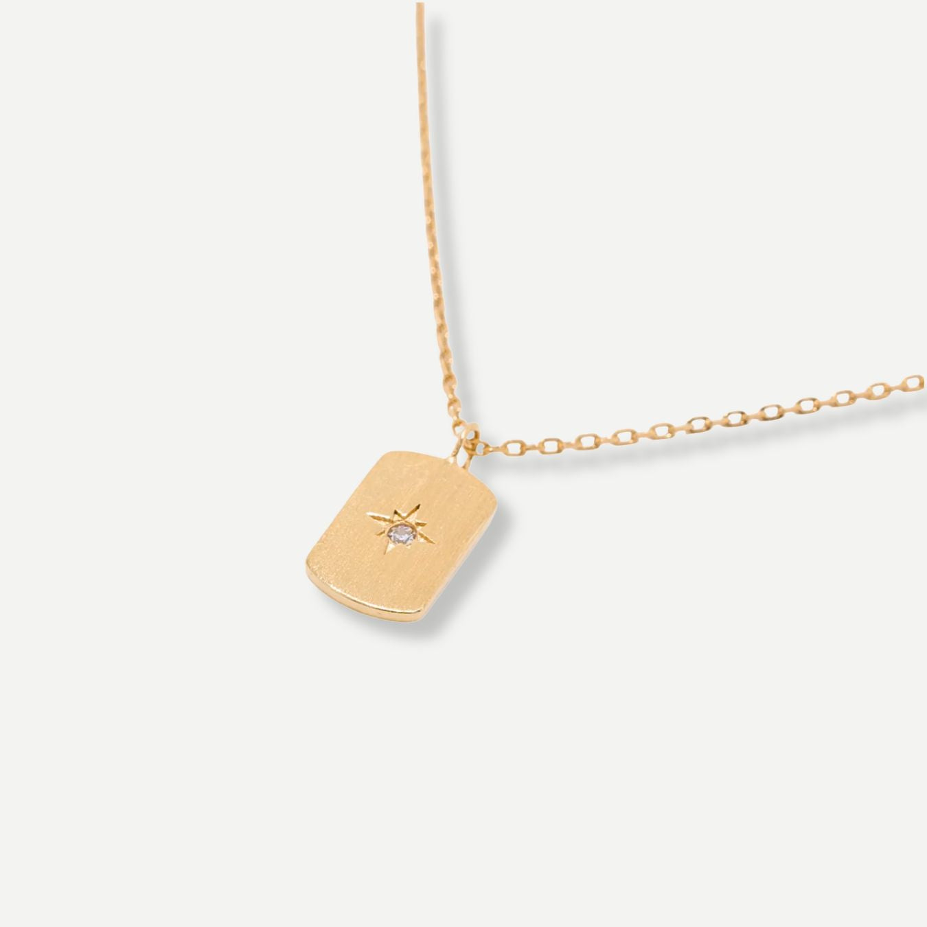 Stella Pendant Necklace