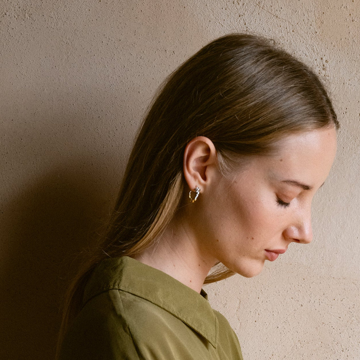 Orelia Mini Two-Tone Hoop Earrings